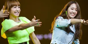 f(x) 'Hot Summer' Tanpa Sulli Buka Konser SMTOWN INA