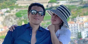 Ganggu Reino Barack Main Game, Syahrini Pangku Peluk Cium Biar Gagal Fokus