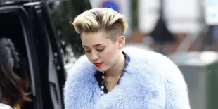Ganti Gaya, Kini Miley Cyrus Berubah Jadi 'Gadis Desa'