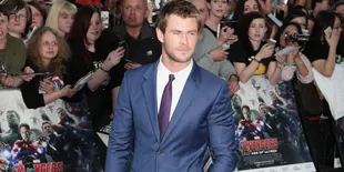 Ganti Gaya Rambut, Chris Hemsworth Buat Wanita Terpesona