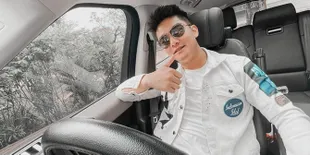 Gara-Gara Pandemi Covid-19, Boy William Jadi Suka Karaoke di Rumah