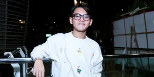Gara-Gara Rey Bong Jadi Perokok dan Bicara Kasar, Penulis Web Series 'Dear Stranger' Kena Bully Fans