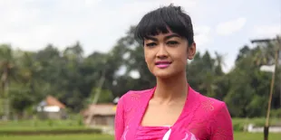 Gaun Inikah Yang Akan Dikenakan Julia Perez Saat Menikah?