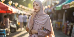 Gaya Ngabuburit Sopan yang Bikin Tampil Elegan dan Nyaman Selama Ramadan