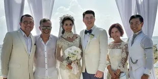 Gelar Acara Tea Pai, Asty Ananta Anggun Bergaun Cheongsam Merah