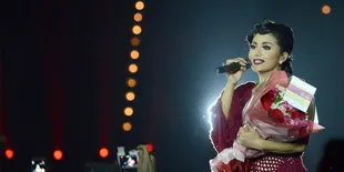 Gelar Konser Traya, KD Berikan Banyak Kejutan Bagi Para Fans