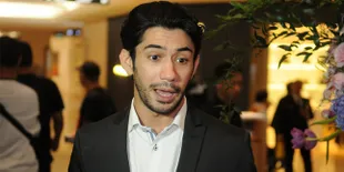 Geli, Reza Rahadian Tak Ingin Seperti Bossman Jika Tua Nanti