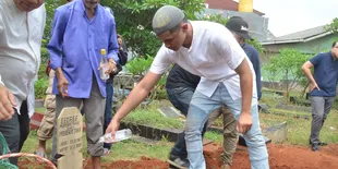 George Taka Tutup Usia, Sang Anak Ungkap Kenangan Bersama Sang Ayah