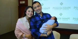 Giring Nidji Dampingi Istri Lahiran, Beruntung Nggak Dicakar