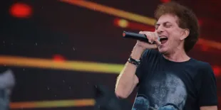 God Bless Hangatkan Suasana Sore di JogjaROCKarta #4