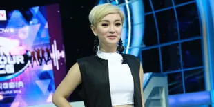 Goyangan di Depan Anak Kecil Dikritik, Ini Jawaban Zaskia Gotik