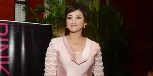 Gunduli Rambut di 'PINKY PROMISE', Agni Pratistha Didukung Suami
