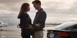Guru dan Murid Ketahuan Nonton 'FIFTY SHADES OF GREY' di Kelas