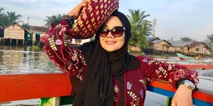 Habiskan Waktu di Cafe Bersama 'Him', Sarita Abdul Mukti Sudah Punya Pacar?