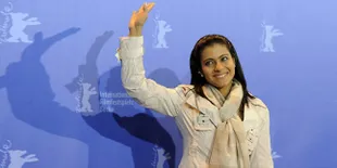 Hadiah Dari Sang Ibu Ini Bikin Kajol Jadi Tampil Cantik Elegan