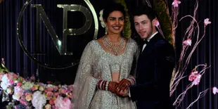 Hadir di Resepsi Delhi, PM India Beri Kado Ini Buat Priyanka Chopra dan Nick Jonas