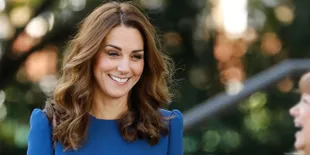 Hadiri Gala Dinner, Kate Middleton Tampil Cantik dengan Rambut Badai