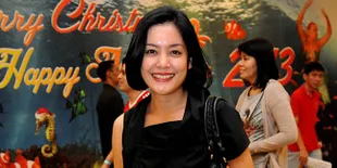 Hadiri Nikahan Cicit Soeharto, Lulu Tobing Cantik Berkebaya