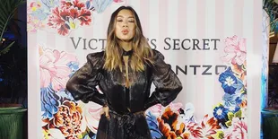 Hadiri Victoria's Secret Fashion Show, Jennifer Bachdim Dapat Akses Back Stage