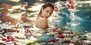 Hamil Enam Bulan, Candice Swanepoel Unggah Foto Bugil