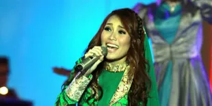 Hamil Muda, Ayu Ting Ting Coba Batasi Kegiatan Panggung