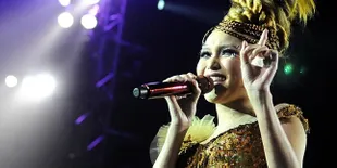 Hamil Muda, Ayu Ting Ting Mengaku Sesak