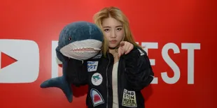 Han Yoo Ra Jawab Tantangan Reza Arap, Seru dan Lucu!
