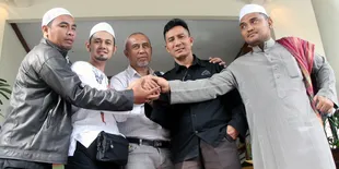 Hans Suta Kaget Ustaz Guntur Bumi Merasa Diperas