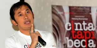Hanung Bramantyo: Pengkritik Pak Habibie Itu Bodoh!