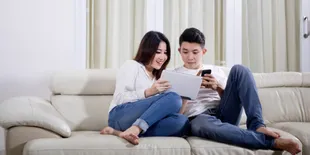 Hanya dengan 1 Paket Akrab, Bisa Memenuhi Kebutuhan Internet Seluruh Keluarga