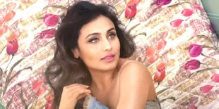 Hanya Pakai Make Up Minimalis, Rani Mukherjee Bahagia di London