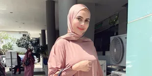 Hapus Semua Foto Seksi di Instagram, Mantan Model Anggita Sari Akhirnya Mantap Berhijab