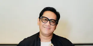 Hattrick, Cerita Andre Taulany Main di COMIC 8: SANTET K4BIN3T