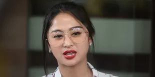 Heboh Dewi Perssik Sebut Gaji Pilot Capai Rp 200 Juta, Fitri Carlina Beberkan Fakta Yang Sebenarnya