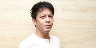 Heboh Perempuan Cantik Yang Dekat Dengan Ariel NOAH, Ternyata Mereka Saudara