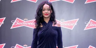Heboh! Rihanna - Travis Scott Dikabarkan Resmi Pacaran