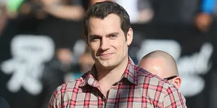 Henry Cavill Dirumorkan Bakal Gantikan Daniel Craig Jadi James Bond