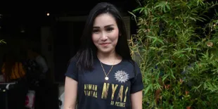 Hiii... Ayu Ting Ting Dengar Suara Perempuan Misterius Saat Syuting Horor