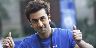 Hiii, Ternyata Ranbir Kapoor Mandinya Tiga Hari Sekali!