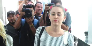 HOAX! Miley Cyrus Dikabarkan Meninggal Di Bath Up Rumahnya