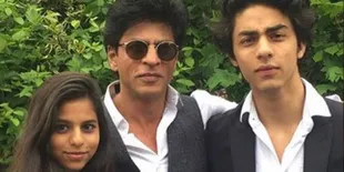 Hot Body Aryan Khan, Saingan Ketat Chocolate Abs Shahrukh Khan