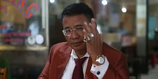 Hotman Paris Hutapea Jatuh Sakit, Kirim Pesan Untuk Jokowi & Prabowo