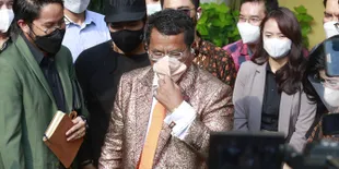 Hotman Paris Tiba-Tiba Unggah Foto Bareng Meriam Bellina, Netizen: Ciee Belum Bisa Move On
