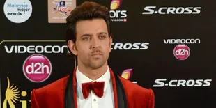 Hrithik Roshan Bantah Bakal Main Film Bareng Anak Tiri Kareena