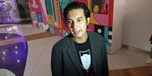 Hubungan dengan Sandrinna Michelle Sedang Dapatkan Sorotan Negatif, Junior Roberts Tak Mau Tanggapi Karena Ini