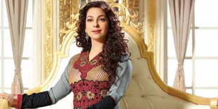 Ibu Bijak, Juhi Chawla Anggap Wanita Menguntungkan Dalam Hal Ini