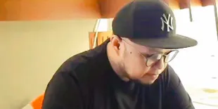 Ibunda Andro Nidji Meninggal Dunia Karena Sakit Jantung