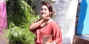 Ibunda Keluar Dari Rumah Sakit, Kajol Ajak Jalan-Jalan & Belanja