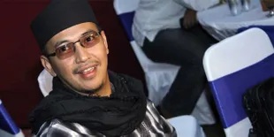 'Untukmu Uje' Buku Curhat Ibunda Uje Tentang Anaknya