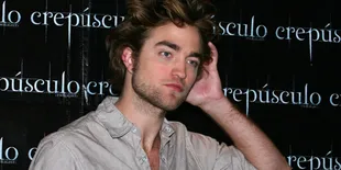 Identitas Teman Kencan Robert Pattinson Terungkap!